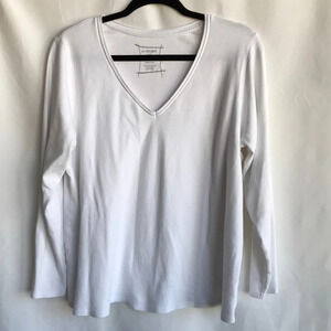 Lane Bryant white long sleeve Pima cotton V-neck top, size 18/20
